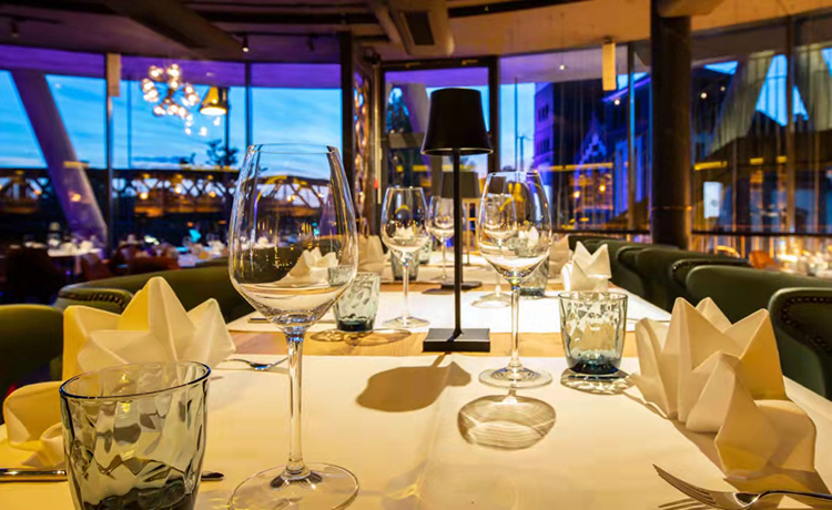 Ommia Restaurant & Event Bar7