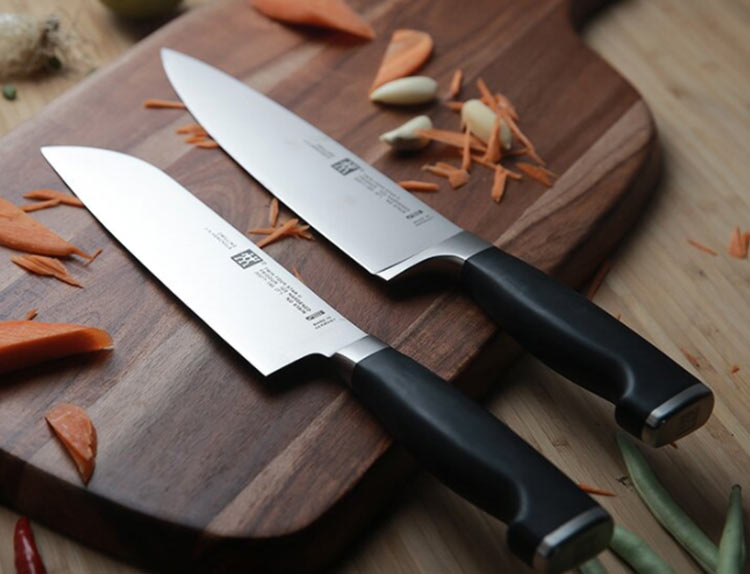 edged-kitchen-knife