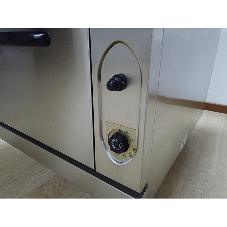 Commercial Gas Range with Oven