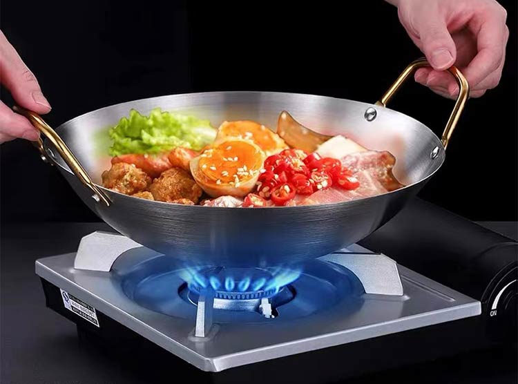 mini-size-stainless-steel-wok3