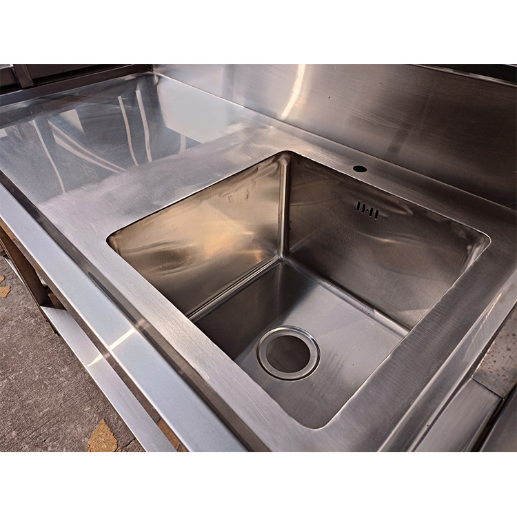 Single Bowl Sink with Drainboard